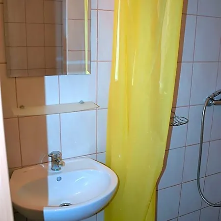 Osrodek Wypoczynkowy Ania ジビジノ