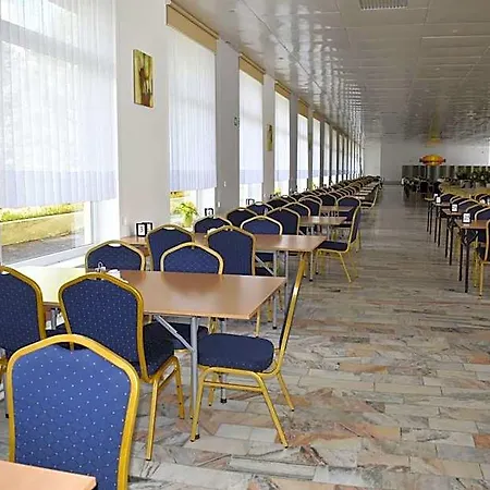 Osrodek Wypoczynkowy Ania * ジビジノ