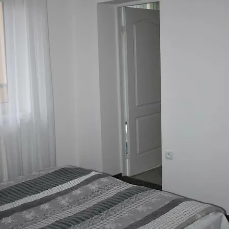 리조트 Osrodek Wypoczynkowy Ania 드지비르지노